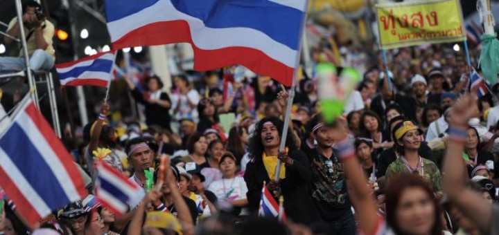 Thailands militær overtager Bangkok